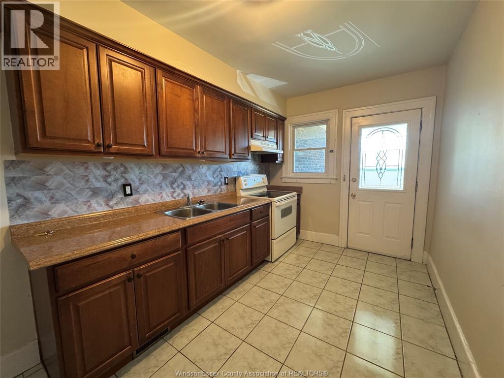 290 Vista Unit# 4, Windsor, Ontario  N9B 1H9 - Photo 4 - 26013147