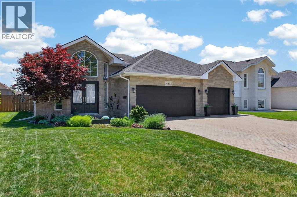 4333 Golfcourse, Windsor, Ontario  N9G 2P4 - Photo 2 - 26013080