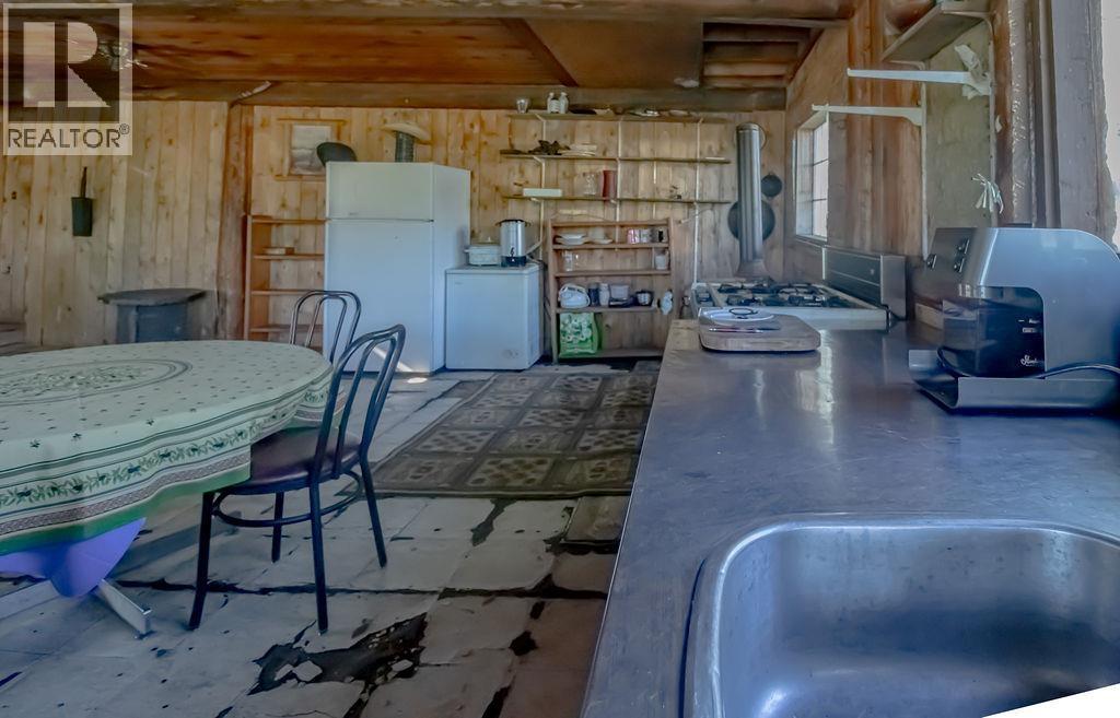 10932 Pinchi Lake Road, Fort St. James, British Columbia  V0J 1P0 - Photo 16 - R3131617