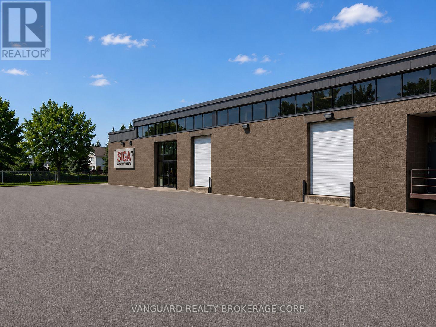 52 Colville Road, Toronto, Ontario  M6M 2Y4 - Photo 2 - W12874950