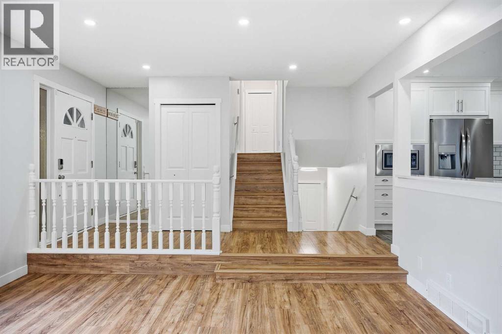 187 Templeton Circle Ne, Calgary, Alberta  T1Y 4G6 - Photo 11 - A2317903