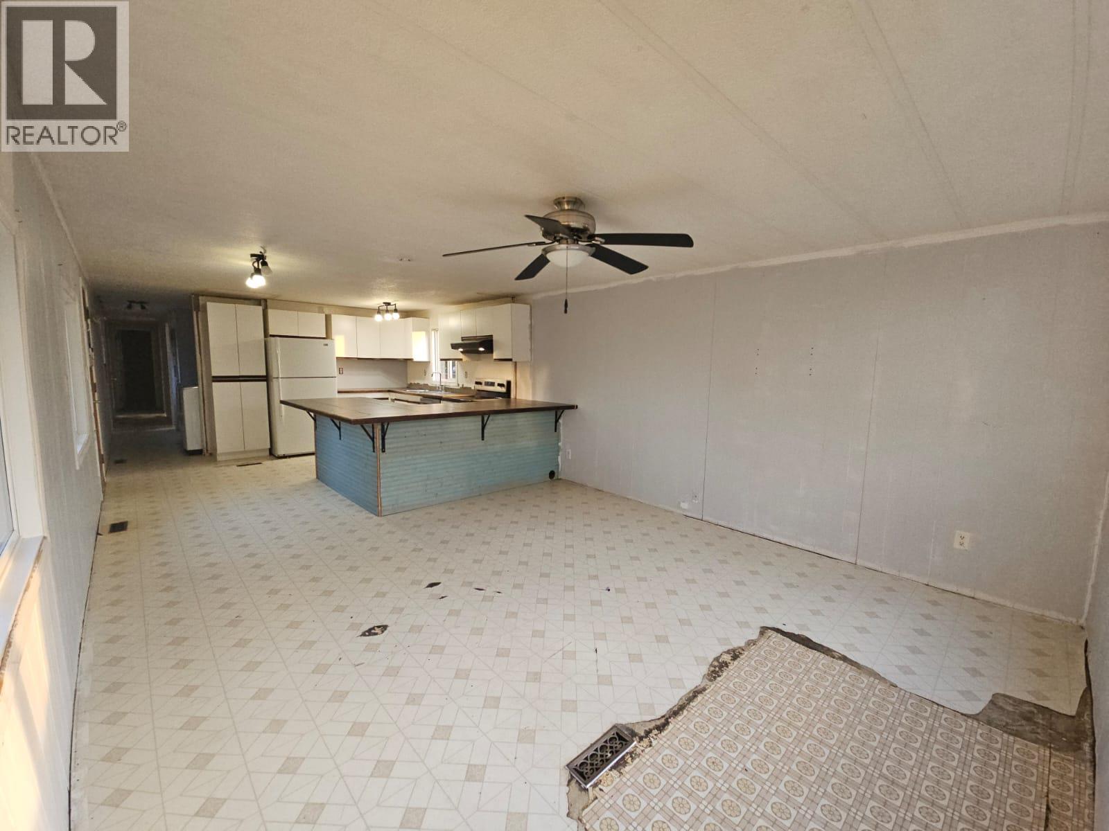 921 121 Avenue, Dawson Creek, British Columbia  V1G 3K3 - Photo 9 - 10389406