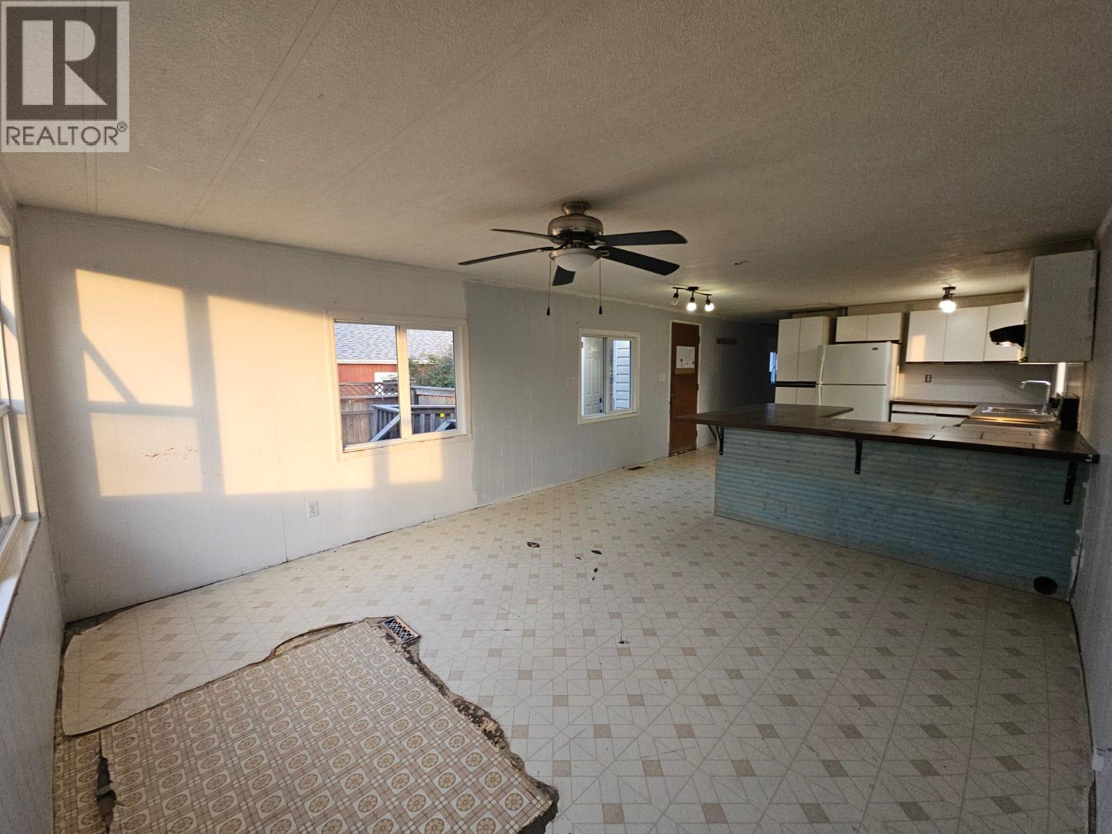 921 121 Avenue, Dawson Creek, British Columbia  V1G 3K3 - Photo 10 - 10389406