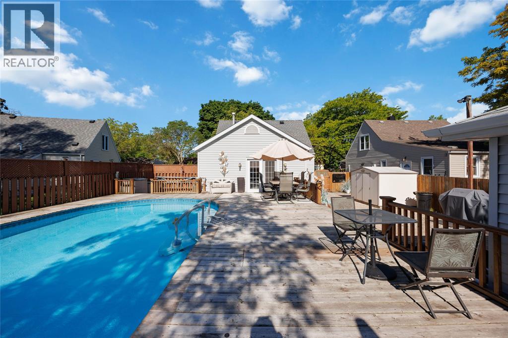 614 Cherry Drive, Sarnia photo 5