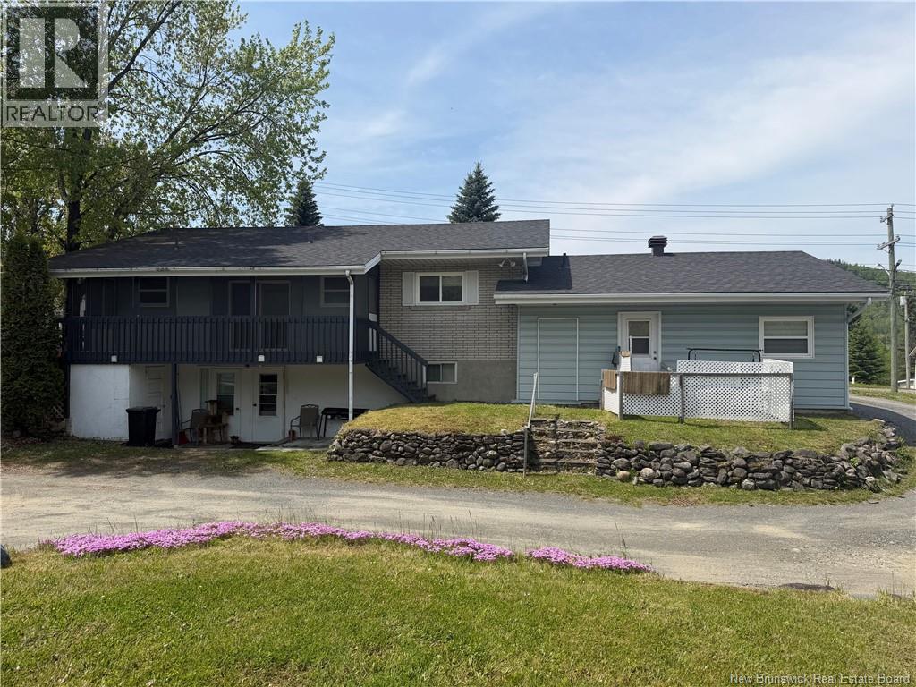 711 Victoria Street, Edmundston, New Brunswick  E3V 3S9 - Photo 3 - NB130933