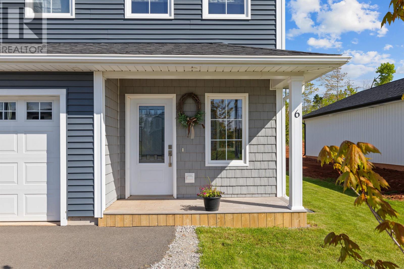 6 Balderson Court, Stratford, Prince Edward Island  C1B 4H1 - Photo 2 - 202613288