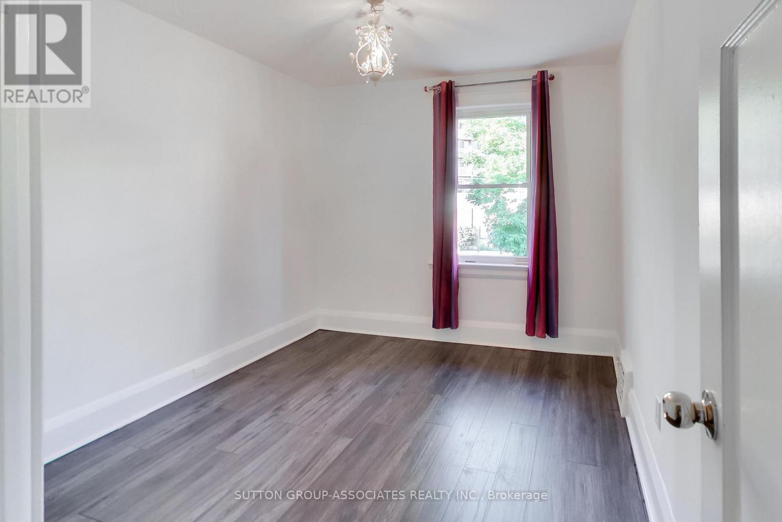 38 Winona Drive, Toronto, Ontario  M6G 3S6 - Photo 24 - C13241528