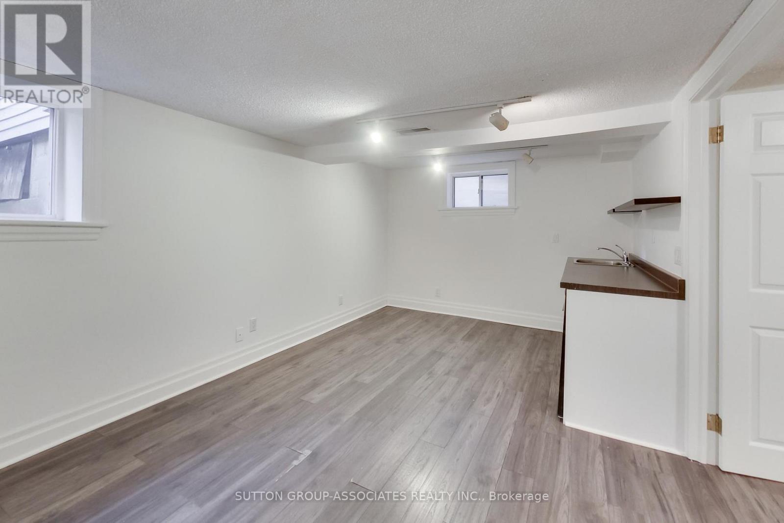 38 Winona Drive, Toronto, Ontario  M6G 3S6 - Photo 30 - C13241528