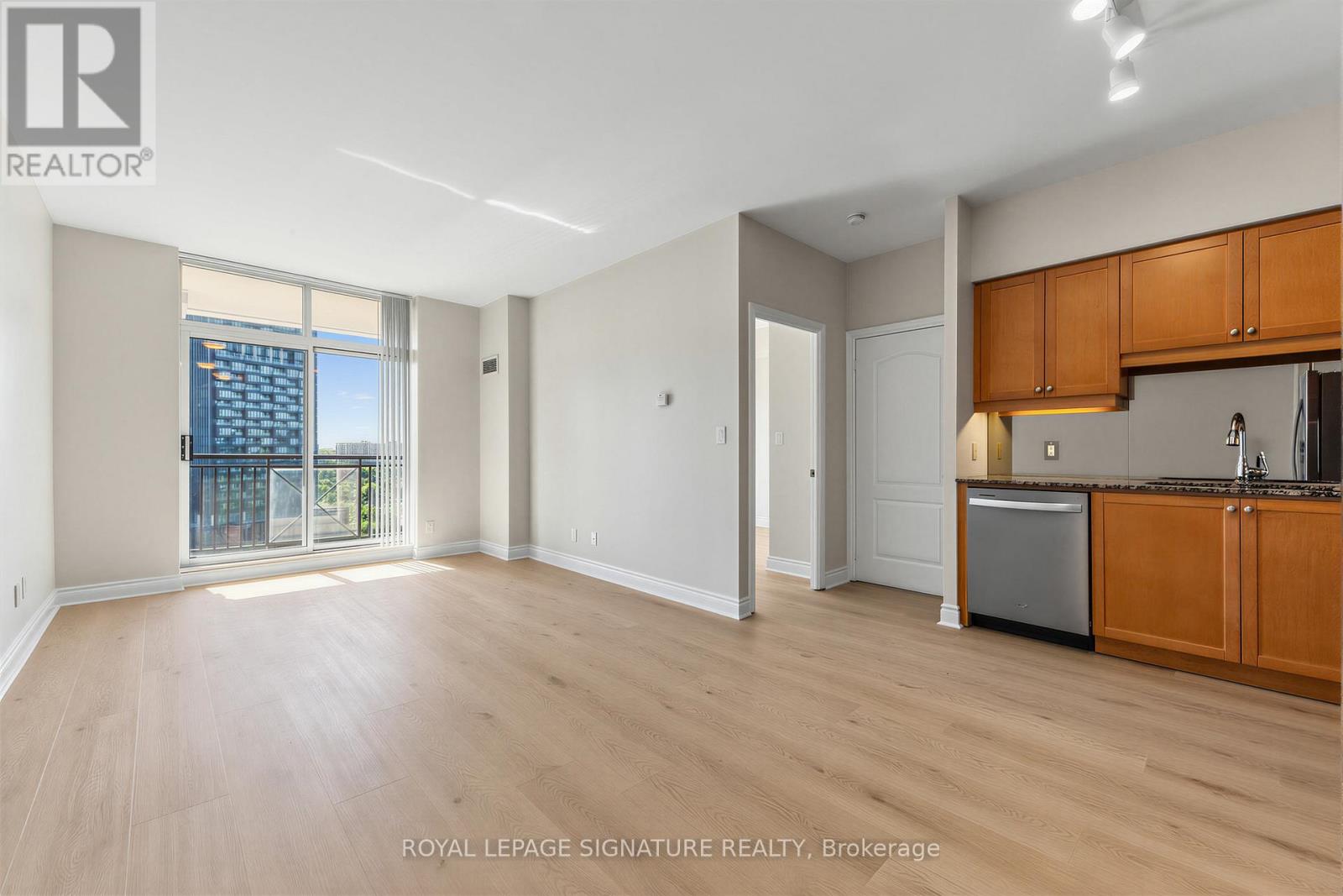 1408 - 1105 Leslie Street, Toronto, Ontario  M3C 4G9 - Photo 4 - C13241572