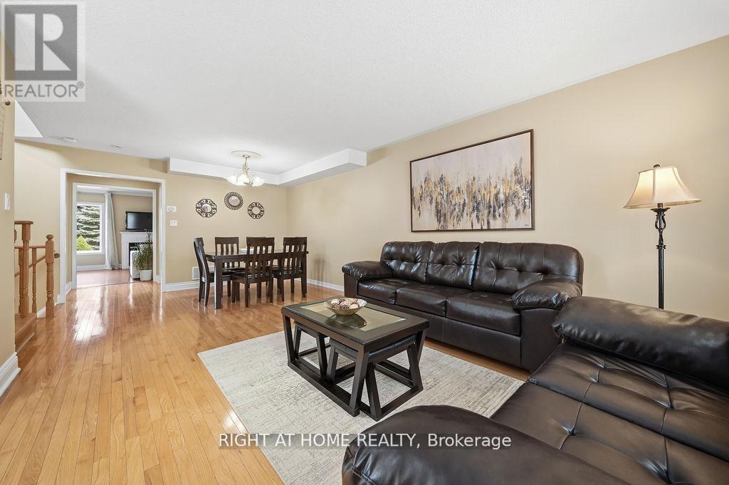 25 Nobbs Drive, Ajax, Ontario  L1T 4M1 - Photo 6 - E13241520