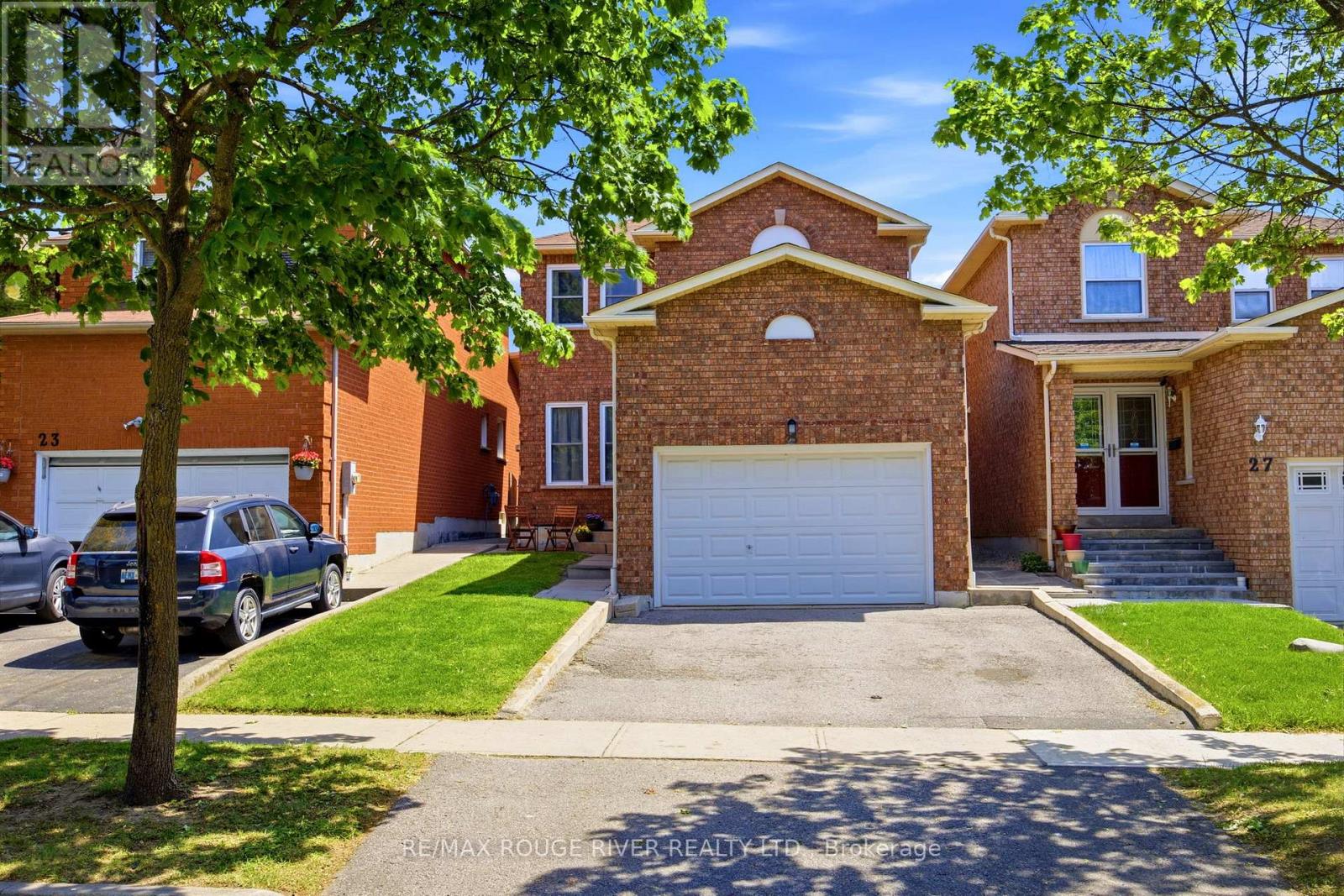 25 Cobblestone Drive, Whitby, Ontario  L1R 2A4 - Photo 1 - E13241588