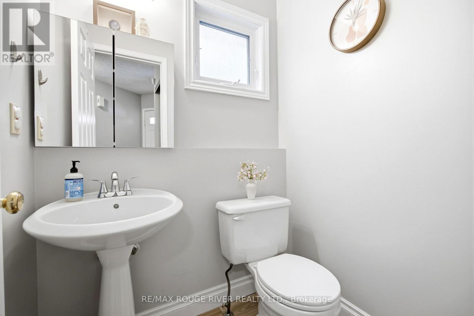 25 Cobblestone Drive, Whitby, Ontario  L1R 2A4 - Photo 14 - E13241588