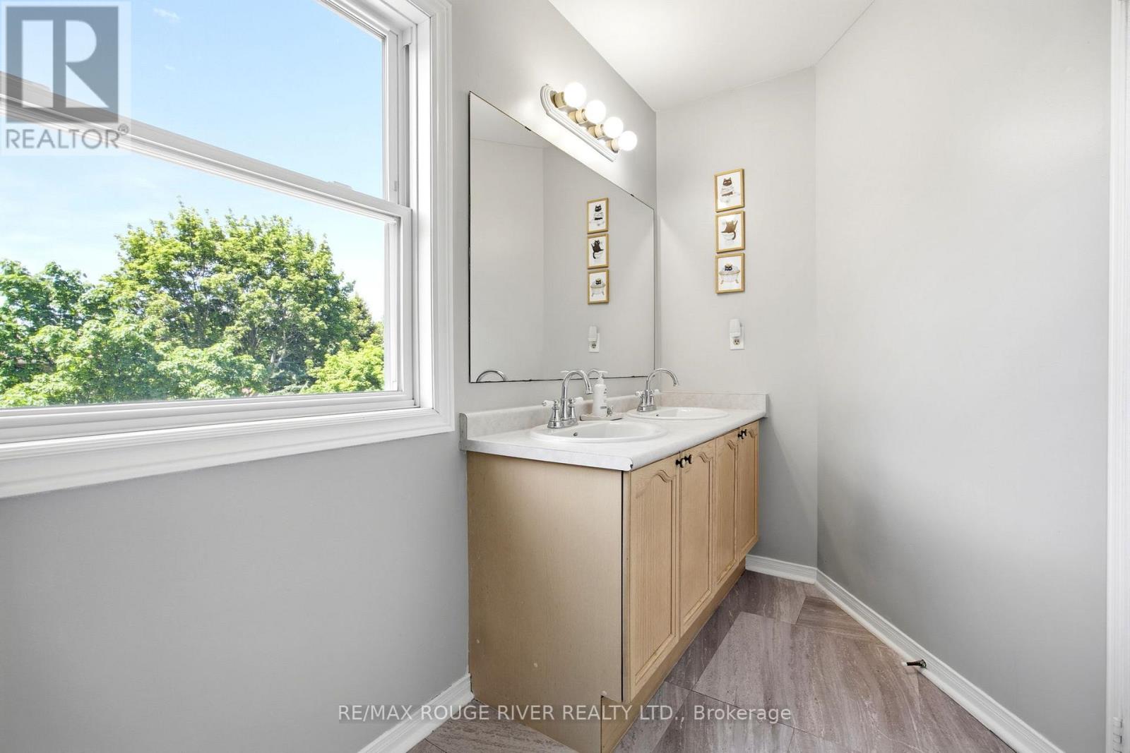 25 Cobblestone Drive, Whitby, Ontario  L1R 2A4 - Photo 22 - E13241588