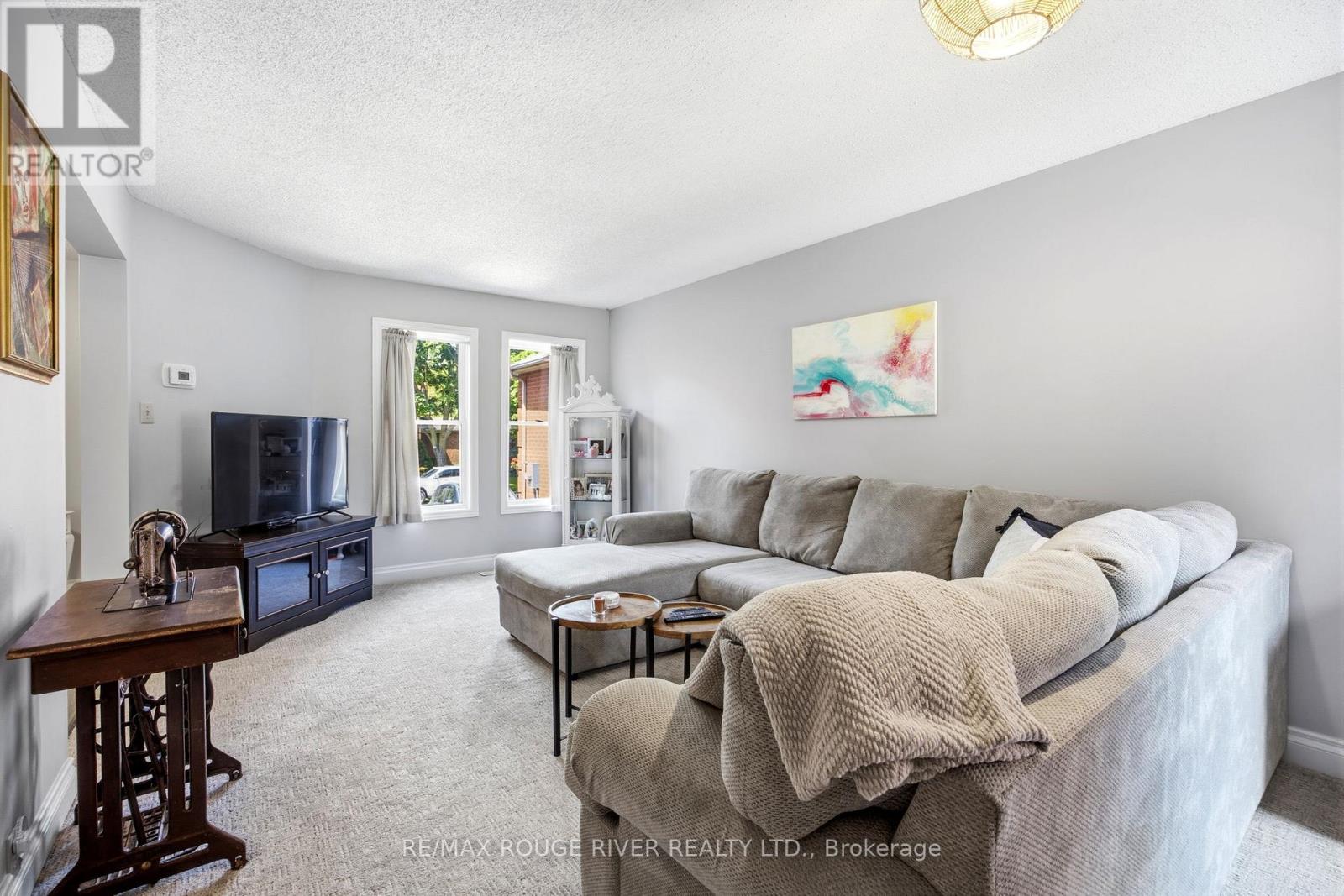 25 Cobblestone Drive, Whitby, Ontario  L1R 2A4 - Photo 7 - E13241588