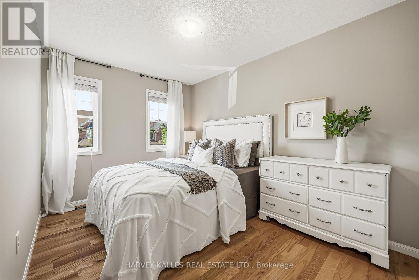 10 Dougherty Crescent, Whitchurch-Stouffville, Ontario  L4A 0A3 - Photo 14 - N13241574