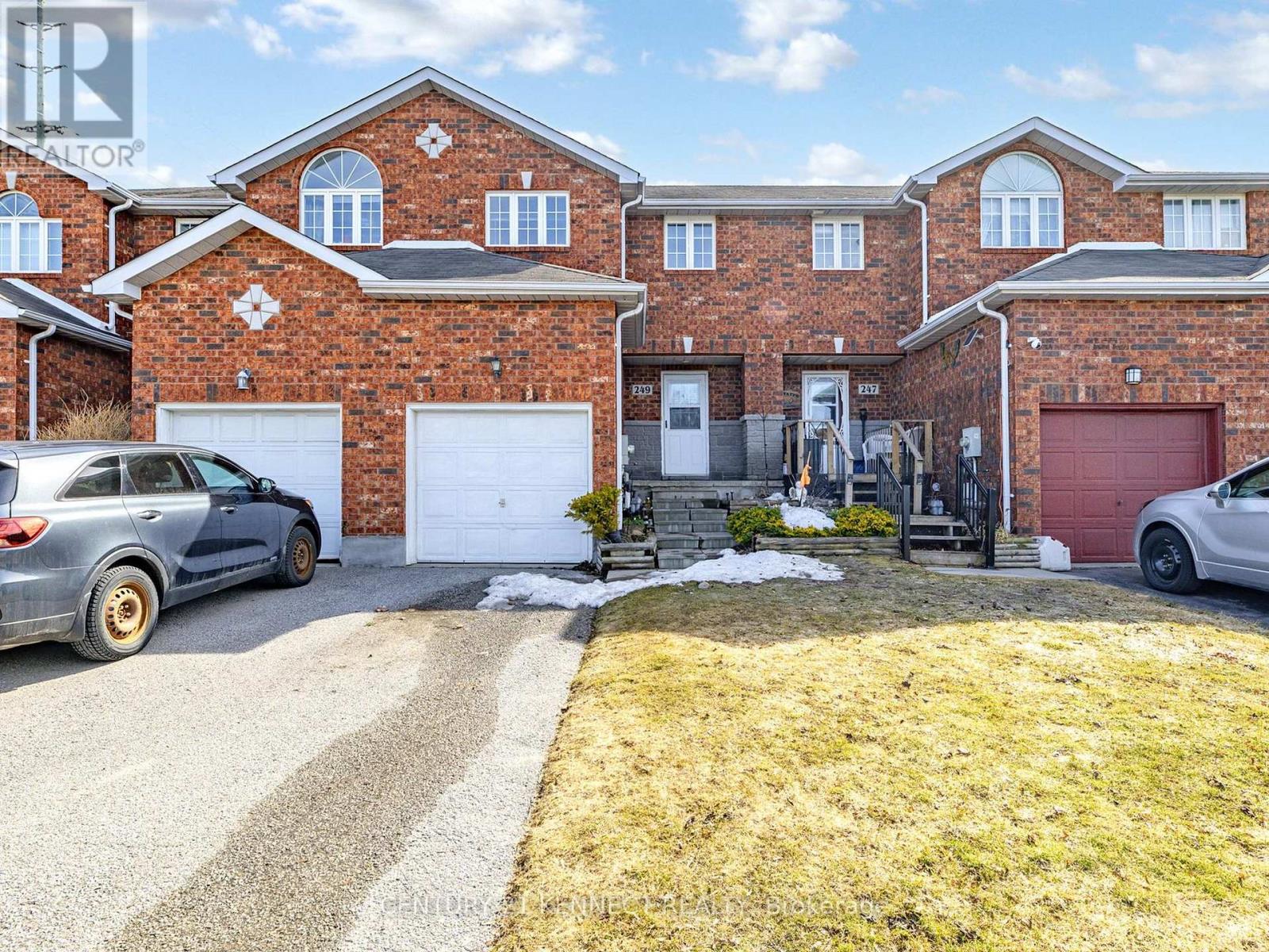 249 Stanley Street, Barrie (Bayfield), Ontario  L4M 7G2 - Photo 2 - S13241516