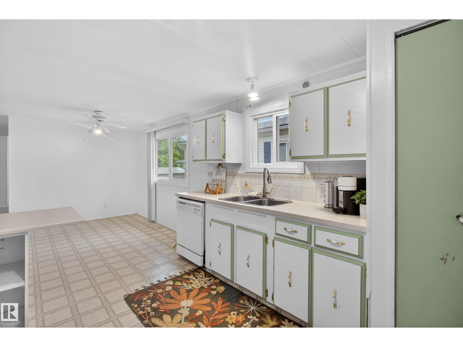 21 Willowdale Dr SE, Edmonton, Alberta  T6P 1H5 - Photo 11 - E4491776