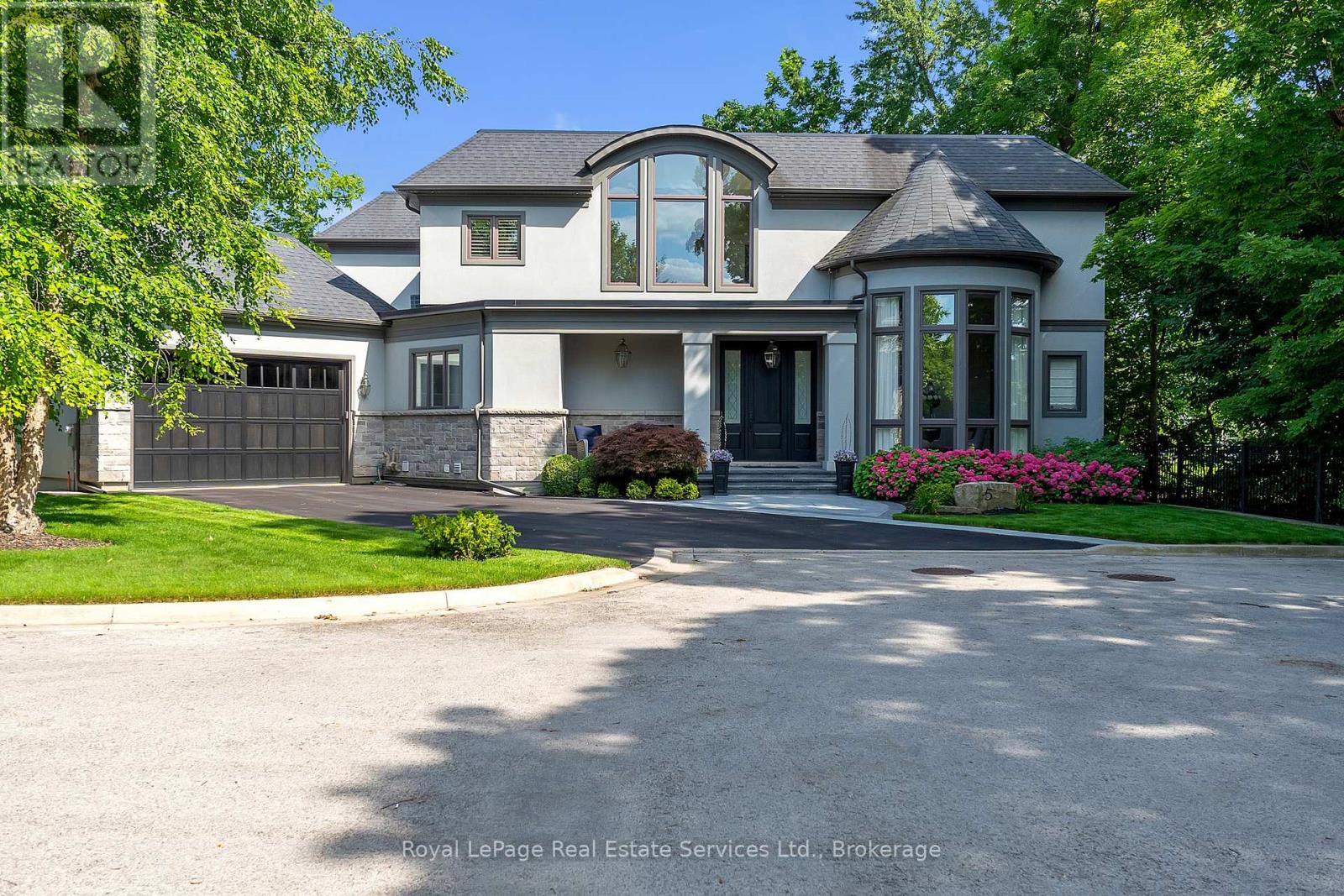 5 - 456 Lakeshore Road W, Oakville, Ontario  L6K 1G5 - Photo 1 - W13239404