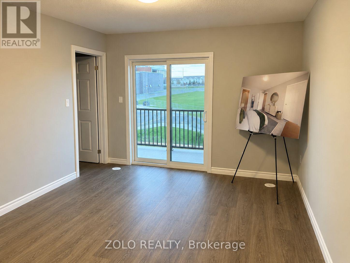172 Oat Lane, Kitchener, Ontario  N2R 0S8 - Photo 2 - X13241916