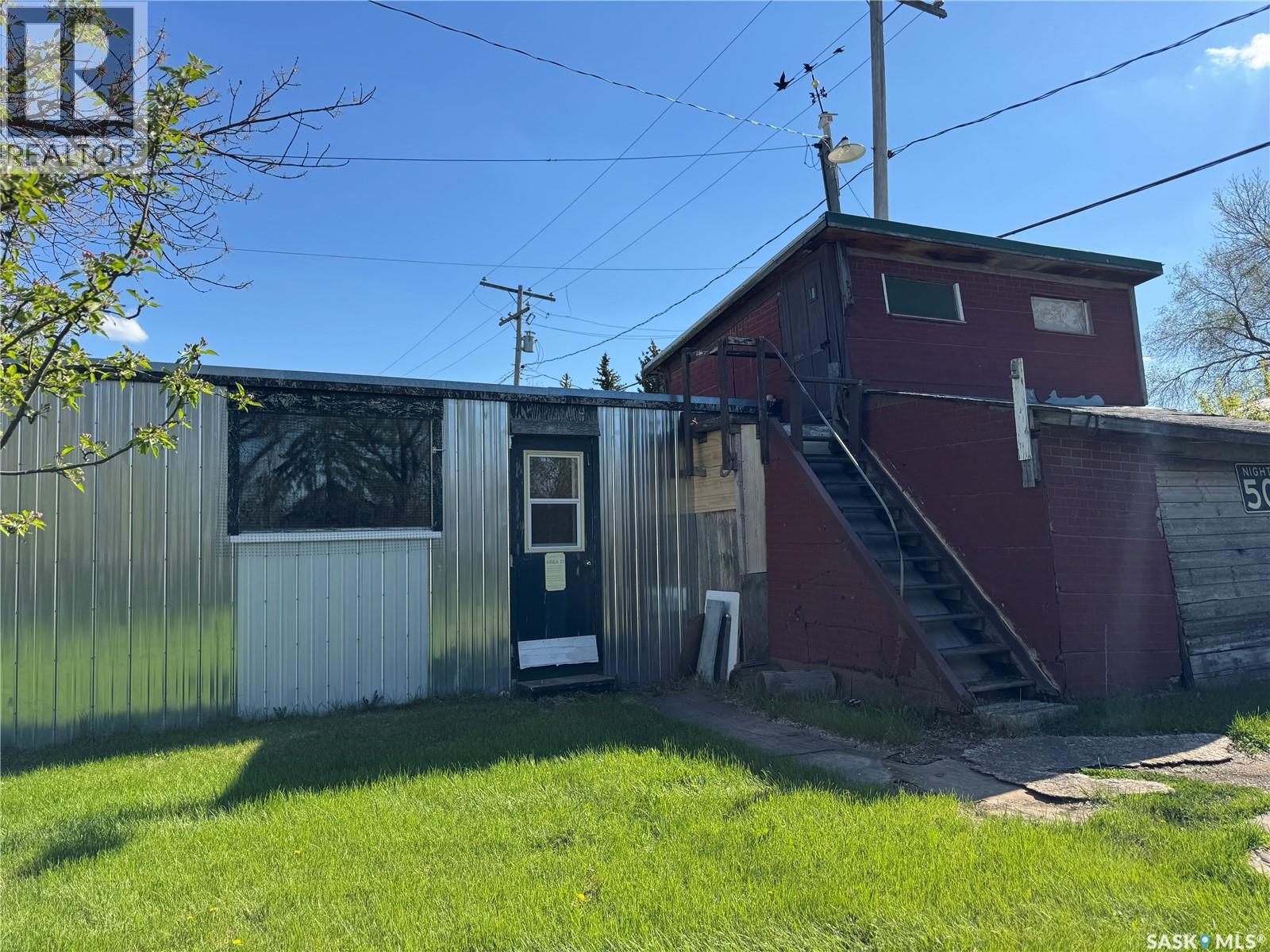 218 Main Street, Mossbank, Saskatchewan  S0H 3G0 - Photo 3 - SK037918