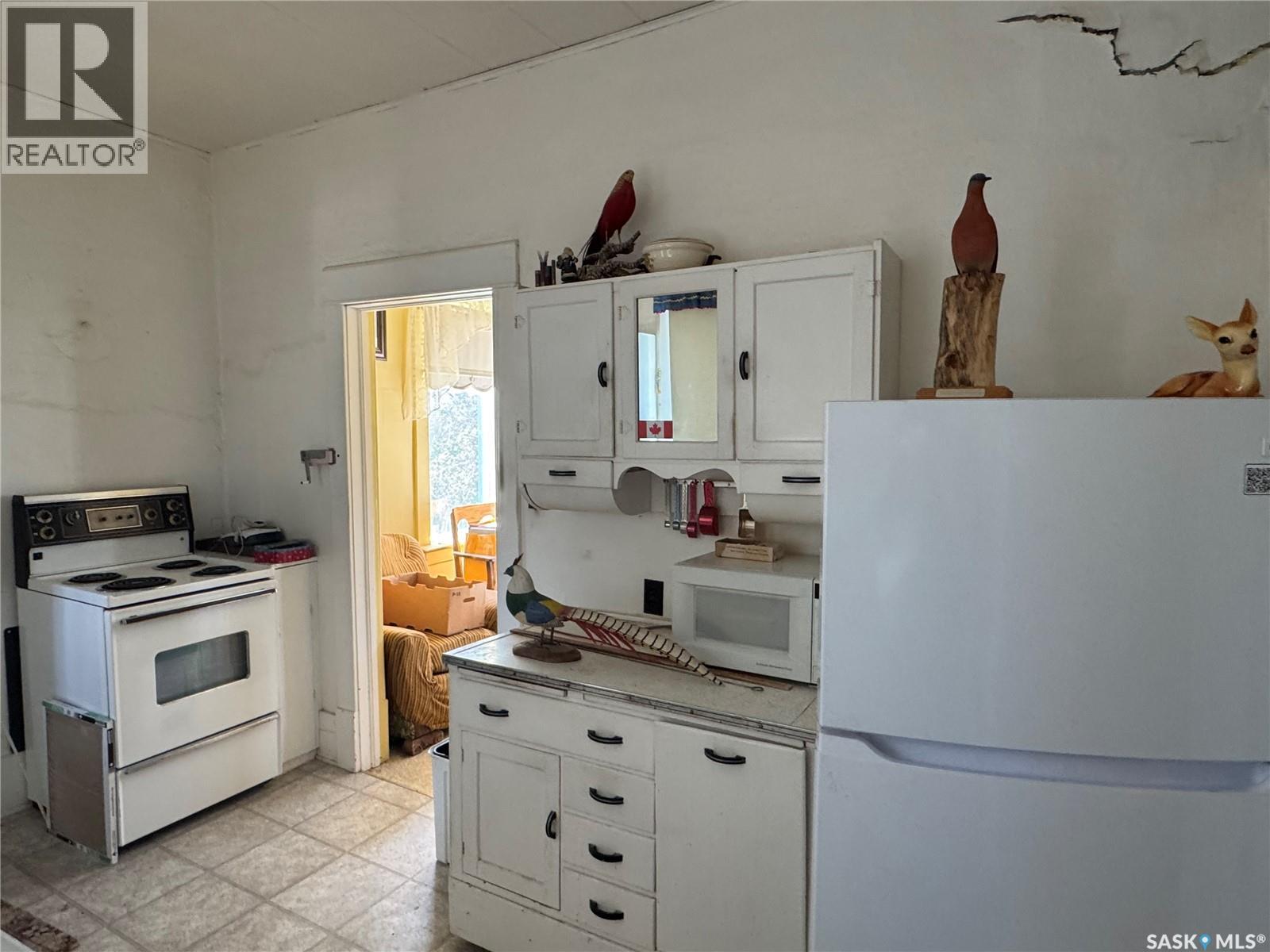 218 Main Street, Mossbank, Saskatchewan  S0H 3G0 - Photo 5 - SK037918