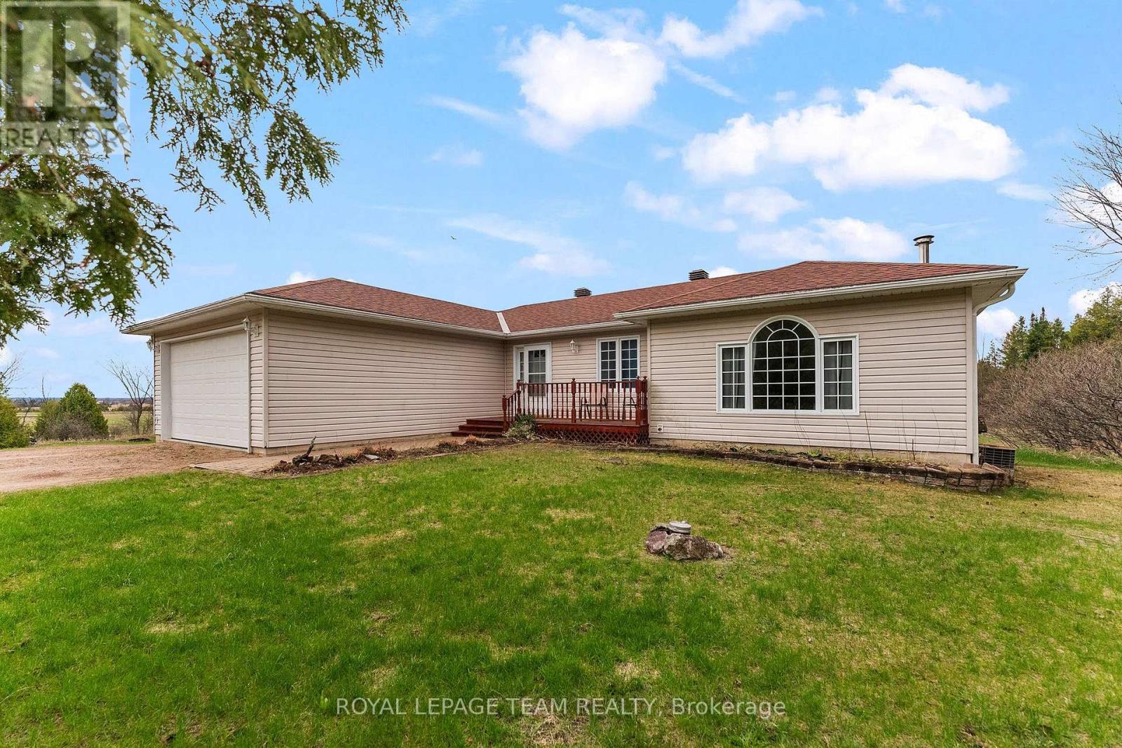 434 Stafford 2nd Line, Laurentian Valley, Ontario  K0J 1K0 - Photo 2 - X13159364