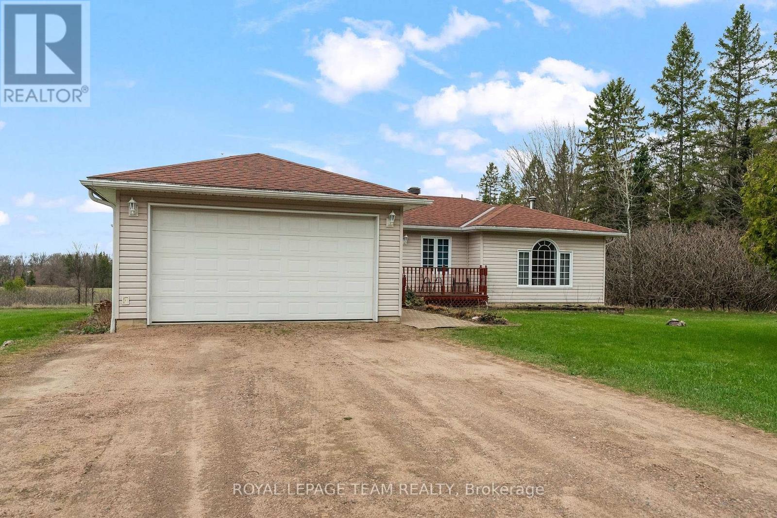 434 Stafford 2nd Line, Laurentian Valley, Ontario  K0J 1K0 - Photo 3 - X13159364