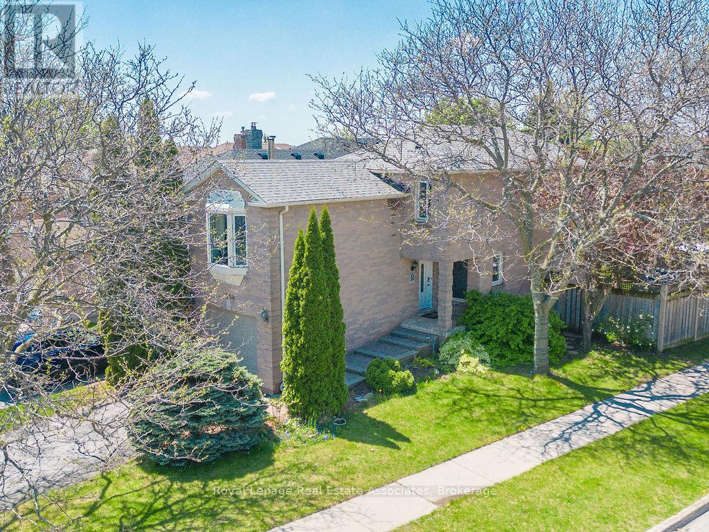 1308 Valerie Crescent, Oakville, Ontario  L6J 7E2 - Photo 1 - W13241624