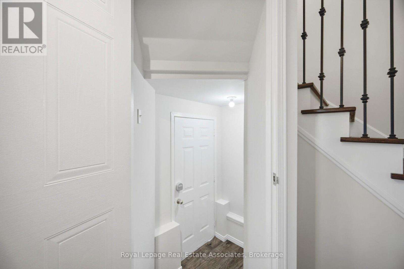 1308 Valerie Crescent, Oakville, Ontario  L6J 7E2 - Photo 30 - W13241624