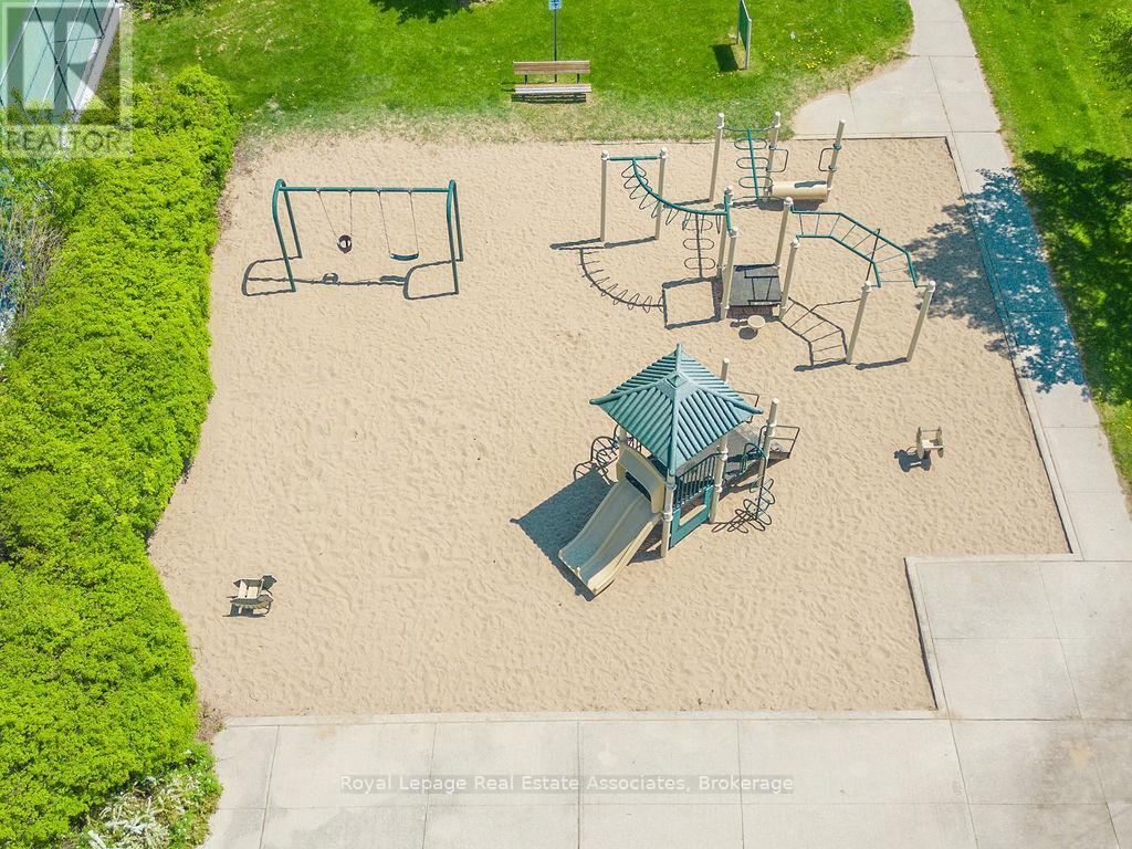 1308 Valerie Crescent, Oakville, Ontario  L6J 7E2 - Photo 43 - W13241624