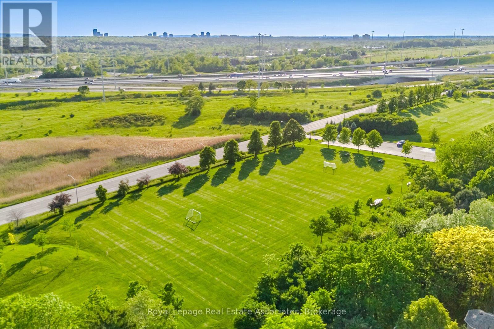 1308 Valerie Crescent, Oakville, Ontario  L6J 7E2 - Photo 44 - W13241624