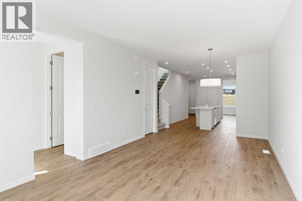 107 Royston Way Nw, Calgary, Alberta  T3L 0M4 - Photo 13 - A2277807