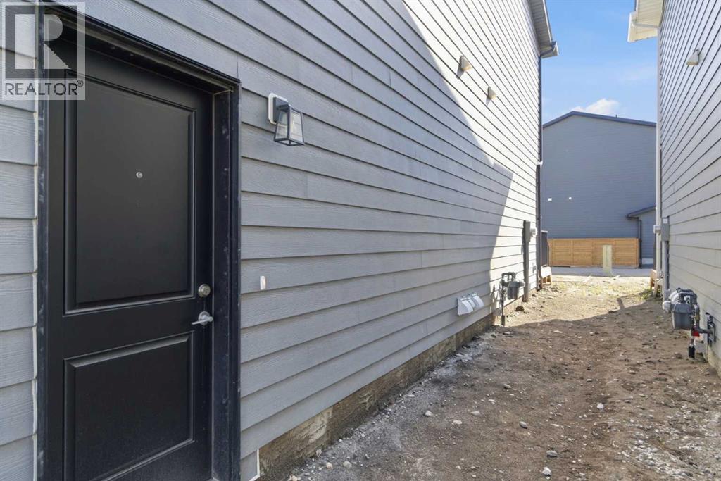 107 Royston Way Nw, Calgary, Alberta  T3L 0M4 - Photo 37 - A2277807