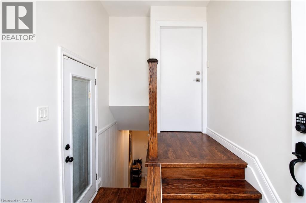 103 Mcanulty Boulevard Unit# Upper, Hamilton, Ontario  L8H 3H3 - Photo 3 - 40836870
