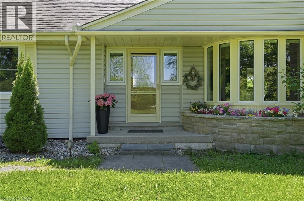 5724 Blind Line, Burlington, Ontario  L7P 0B2 - Photo 4 - 40836779