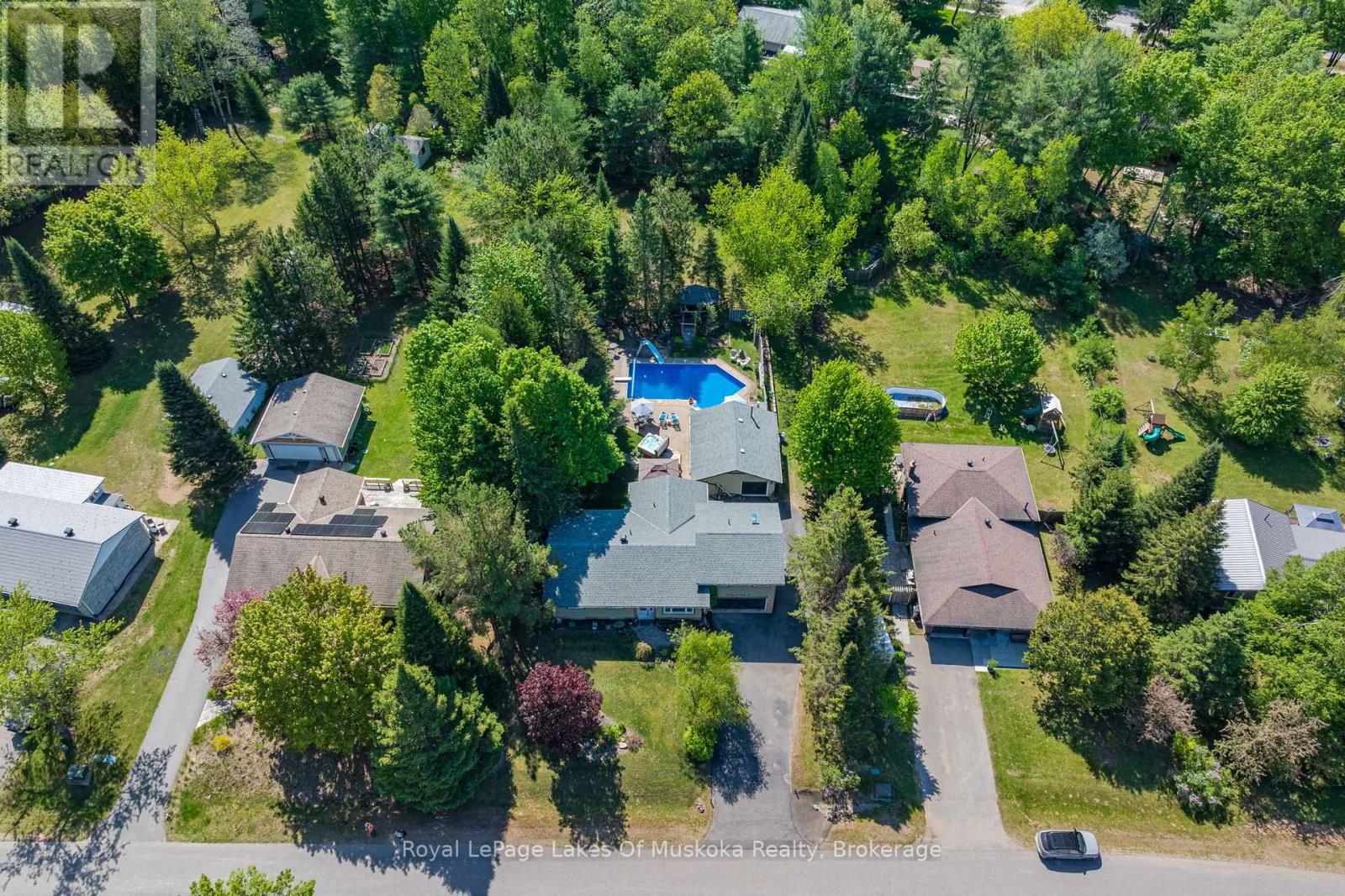 46 MEADOW HEIGHTS DRIVE, Bracebridge, Ontario