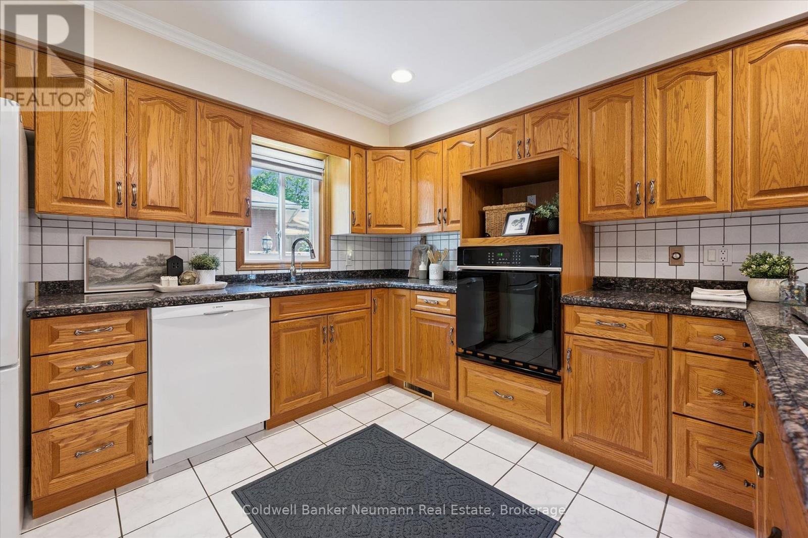9 Ottawa Crescent, Guelph, Ontario  N1E 2A4 - Photo 11 - X13241756