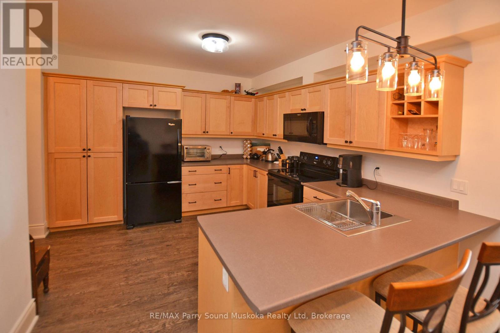 11c Salt Dock Road, Parry Sound, Ontario  P2A 3B6 - Photo 2 - X13241900
