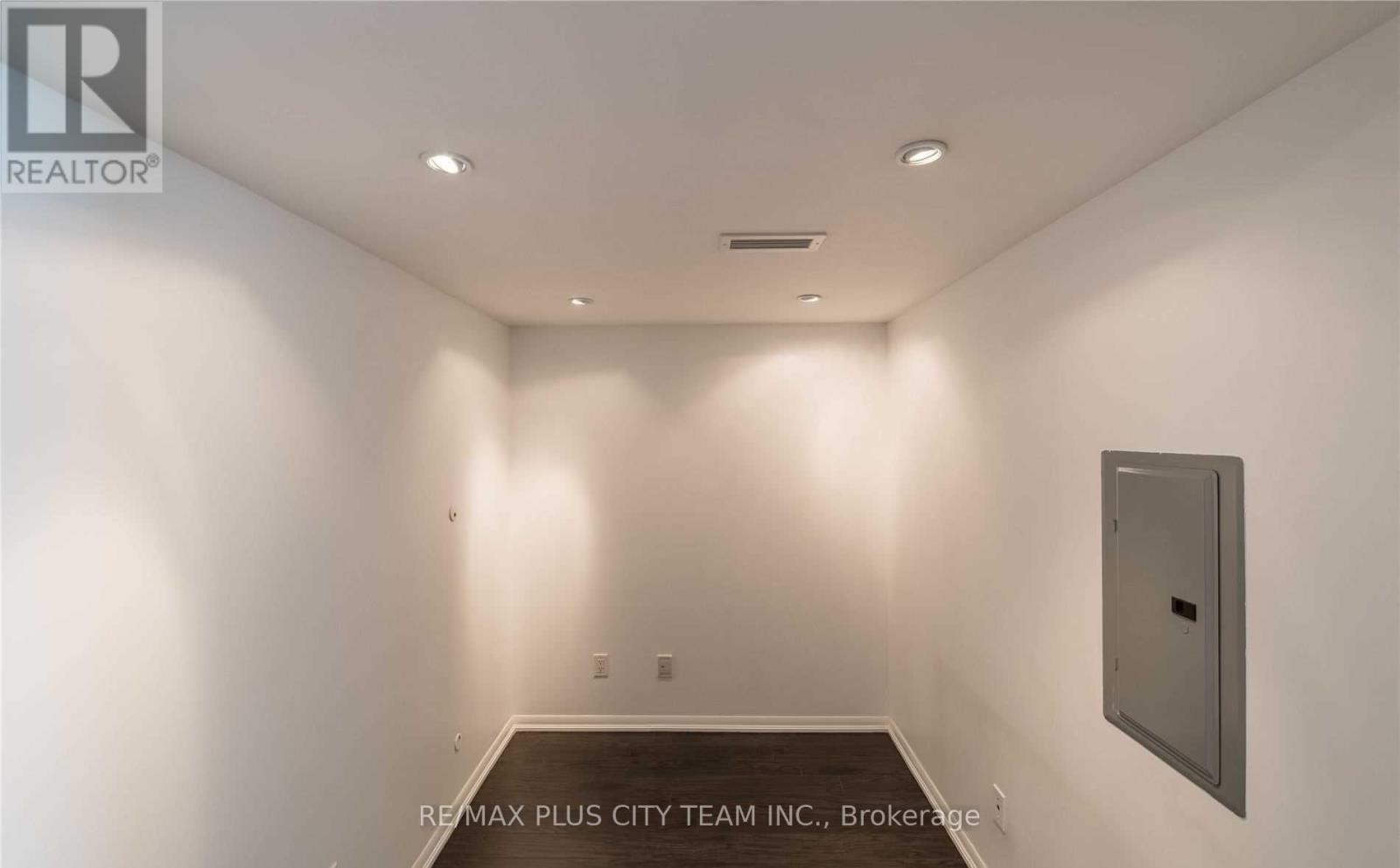 1809 - 18 Yonge Street, Toronto, Ontario  M5E 1Z8 - Photo 11 - C13240886