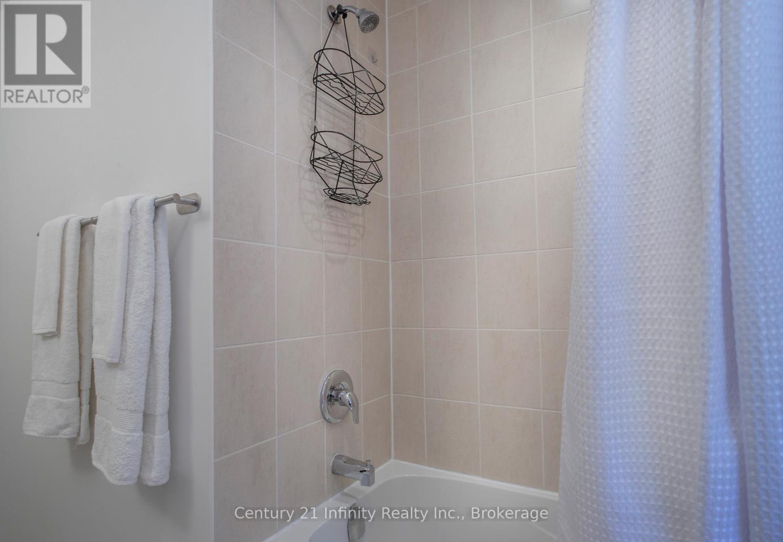 1020 Byron Street N, Whitby, Ontario  L1N 0E5 - Photo 35 - E13238354