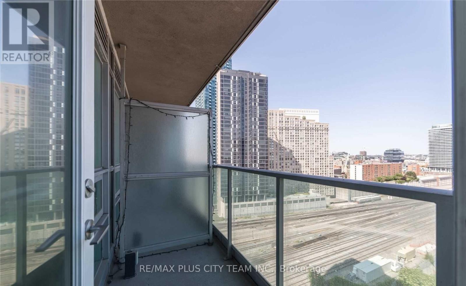 1809 - 18 Yonge Street, Toronto, Ontario  M5E 1Z8 - Photo 17 - C13240886
