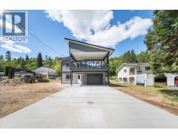 2808 1st Avenue, Castlegar, British Columbia