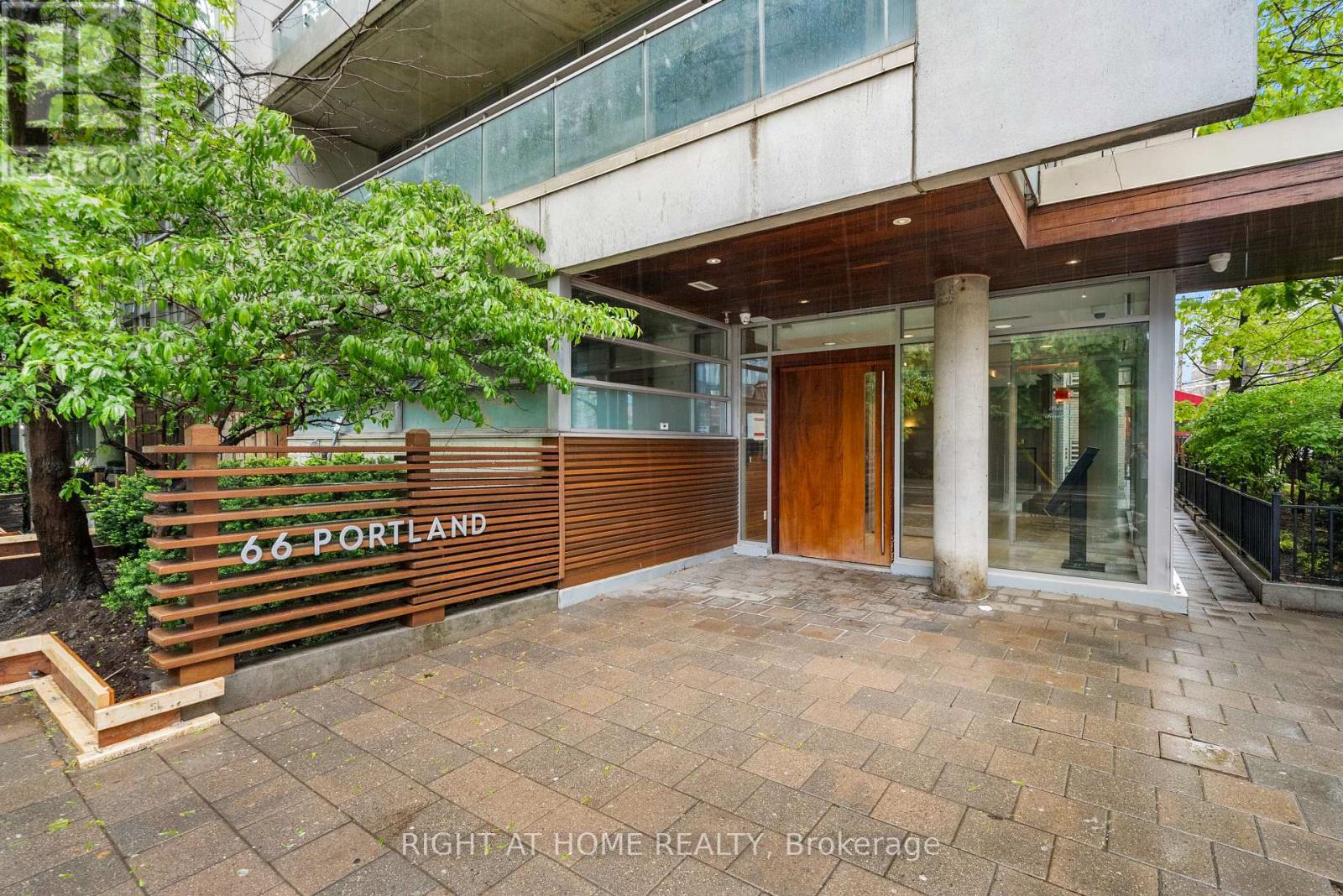 807 - 66 Portland Street, Toronto, Ontario  M5V 2M6 - Photo 30 - C13241656