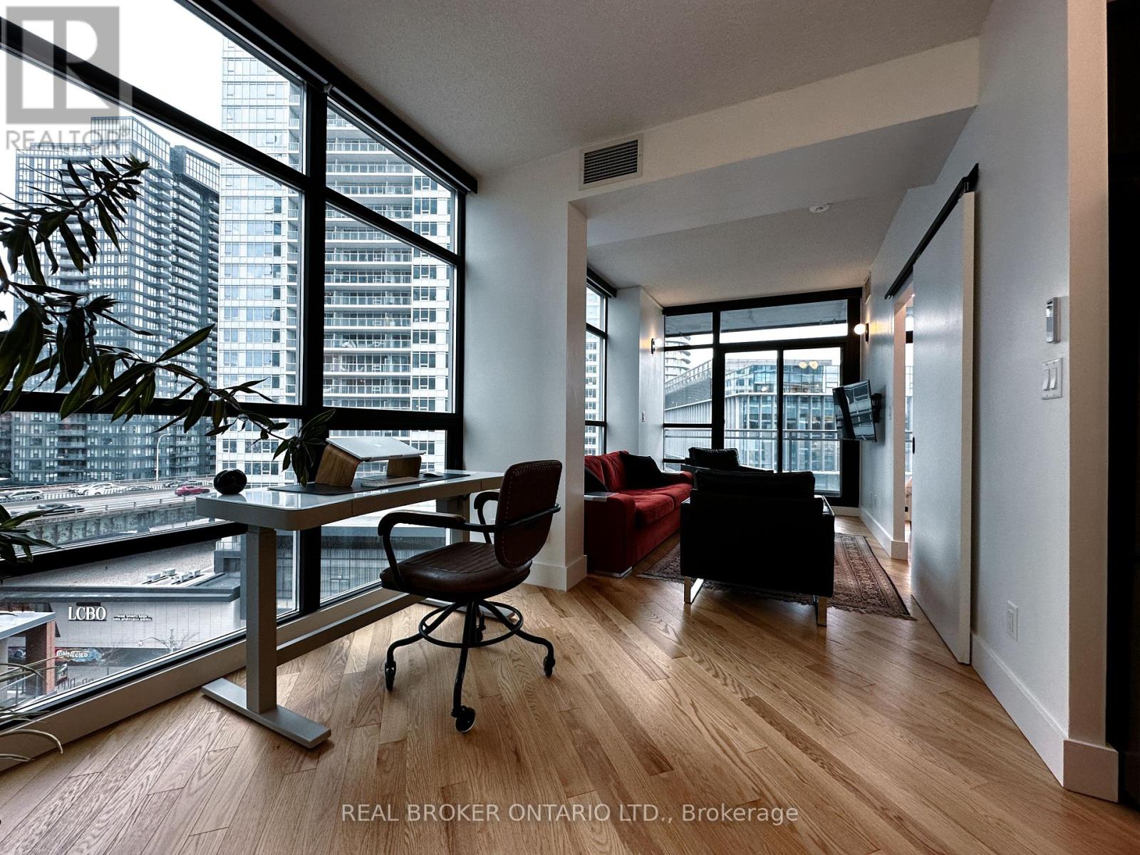 903 - 15 Bruyeres Mews, Toronto, Ontario  M5V 0A7 - Photo 7 - C13241668
