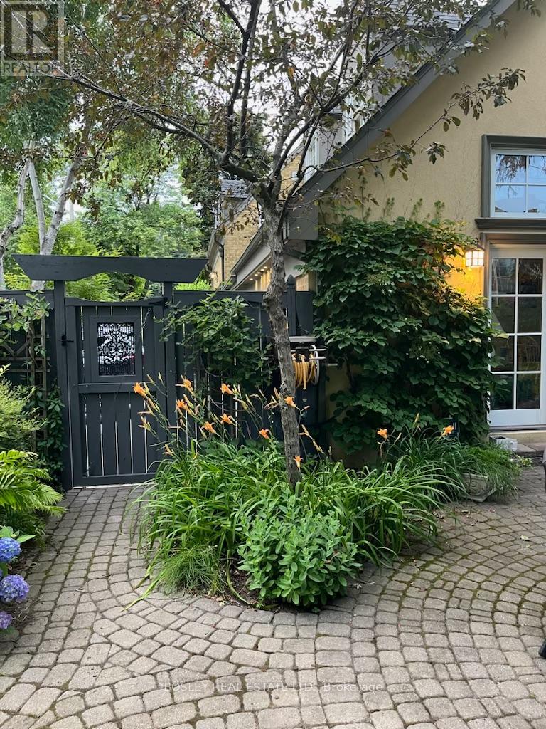 71 Sutherland Drive, Toronto, Ontario  M4G 1H6 - Photo 45 - C13241674