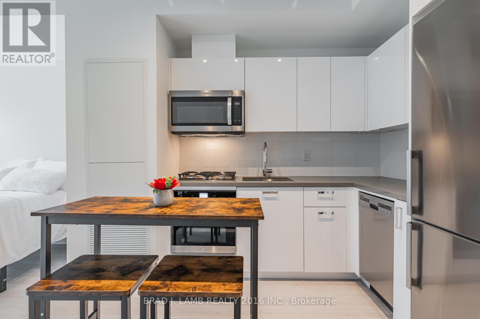 1005 - 195 Mccaul Street, Toronto, Ontario  M5T 0E5 - Photo 4 - C13241696