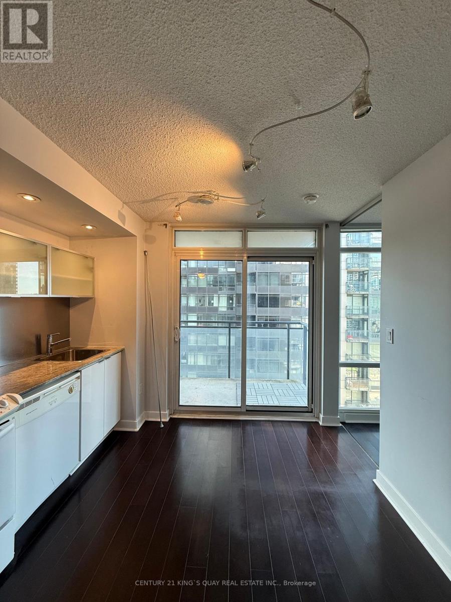 1725 - 4k Spadina Avenue, Toronto, Ontario  M5V 3Y9 - Photo 4 - C13241780