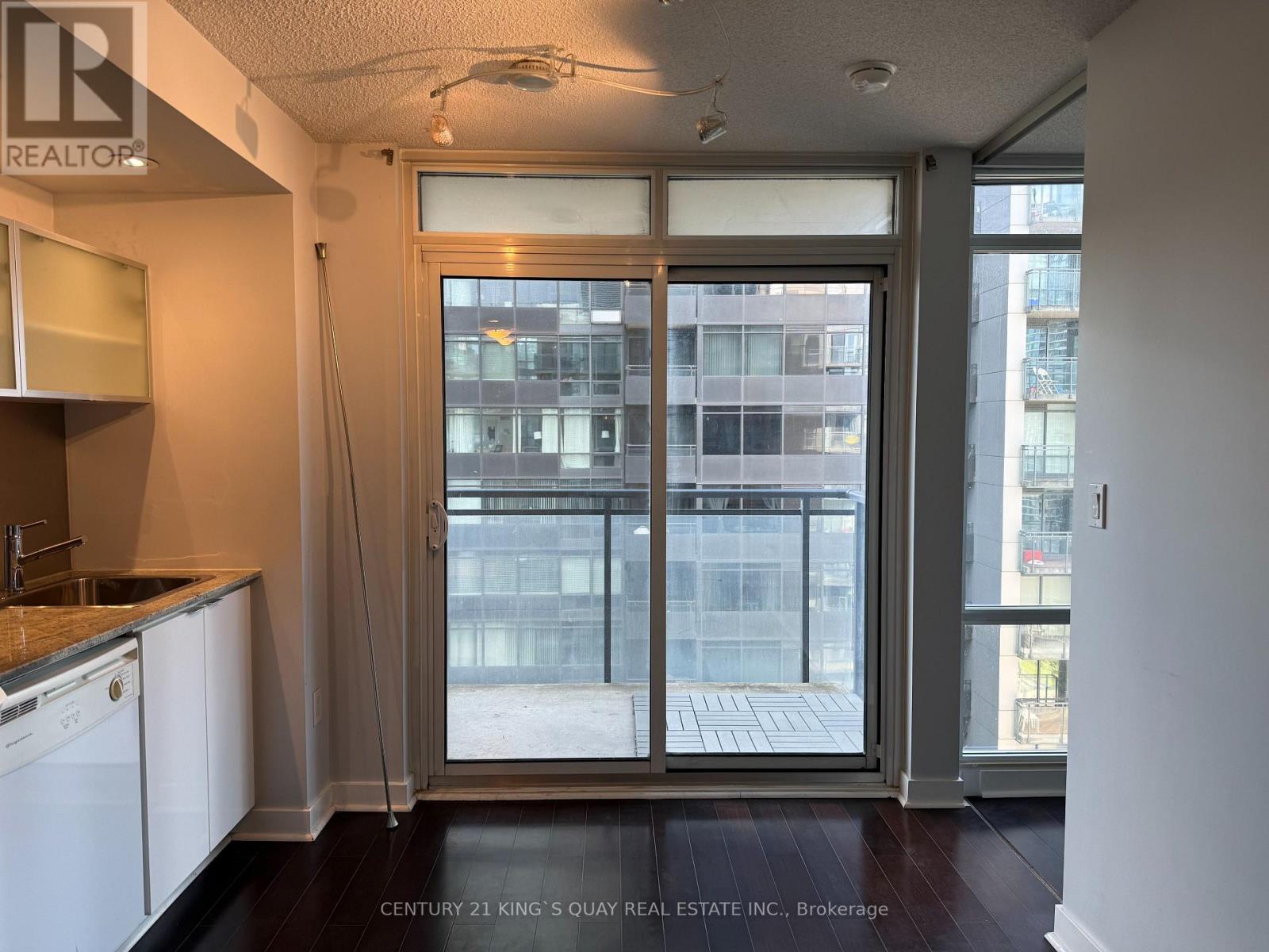 1725 - 4k Spadina Avenue, Toronto, Ontario  M5V 3Y9 - Photo 5 - C13241780