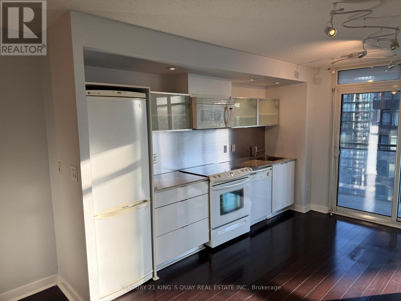 1725 - 4k Spadina Avenue, Toronto, Ontario  M5V 3Y9 - Photo 8 - C13241780