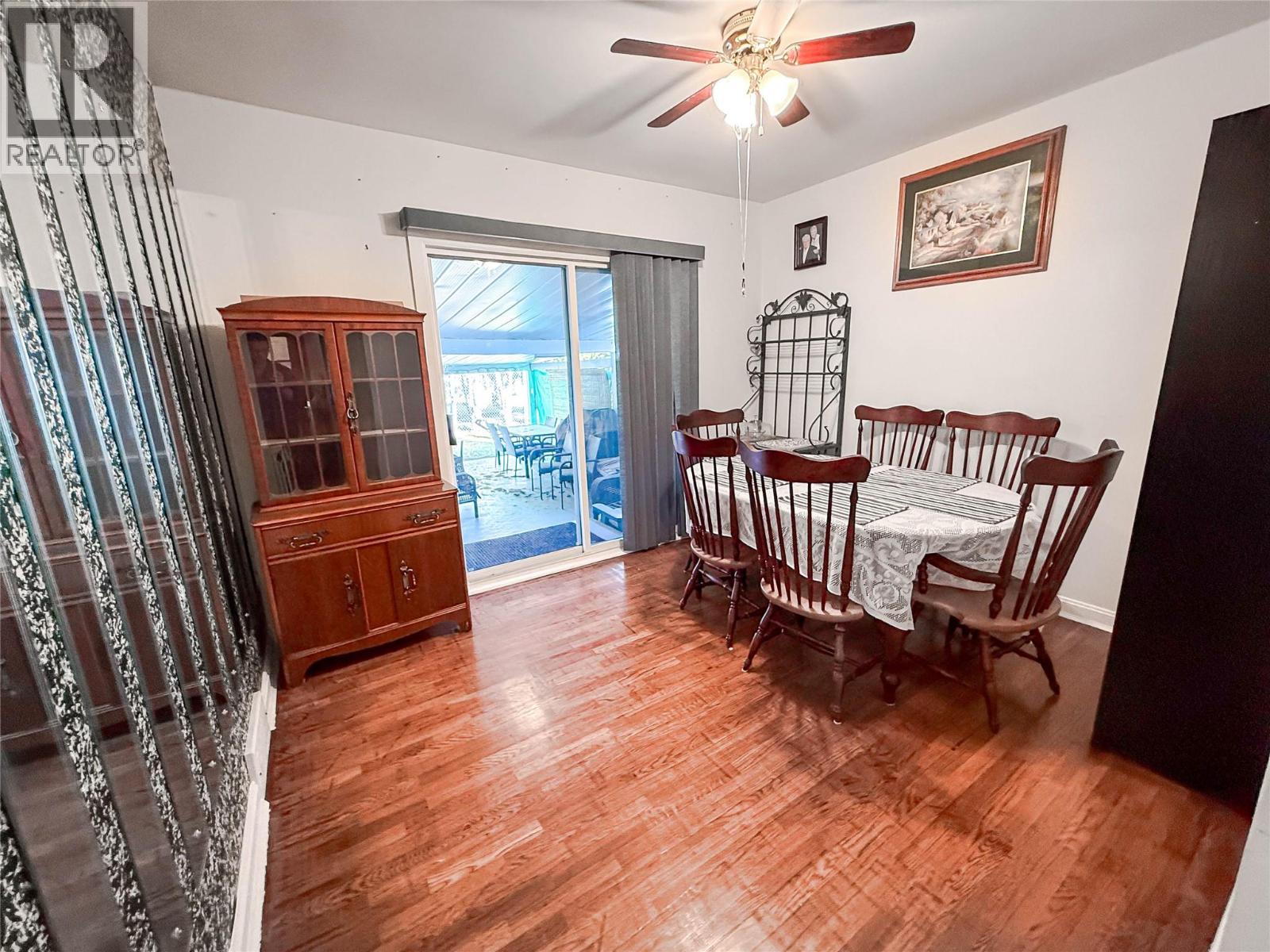 510 10th Avenue, Montrose, British Columbia  V0G 1P0 - Photo 21 - 10380818
